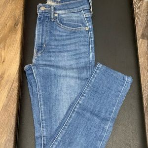 Levi’s mile high super skinny jeans Size 24